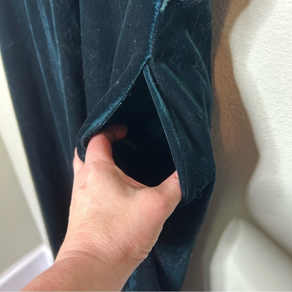 Elegant Velvet Sleeveless Dress - Deep Green  Size XL - Picture 7 of 8